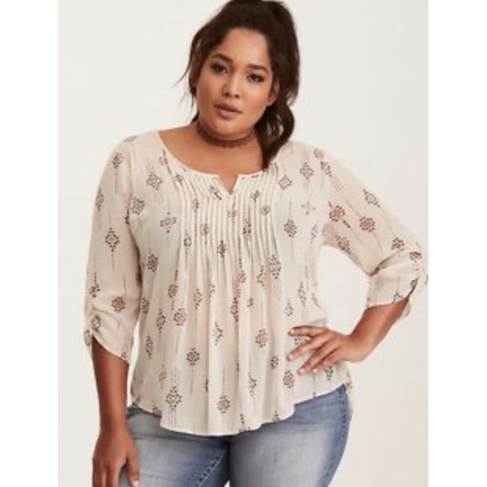 TORRID Boho Print Peasant Semi-Sheer Beige 3/4 sleeve, knife pleat Bib Sz 2